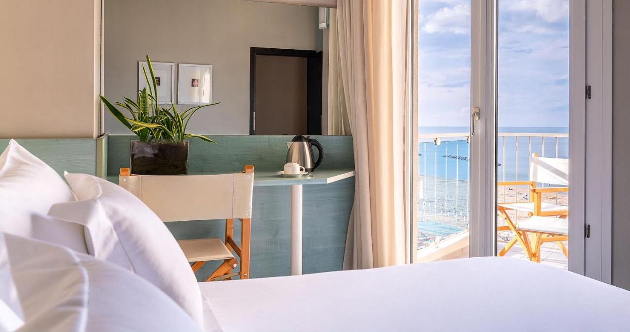Victoria Palace Hotel Cattolica Esterno foto